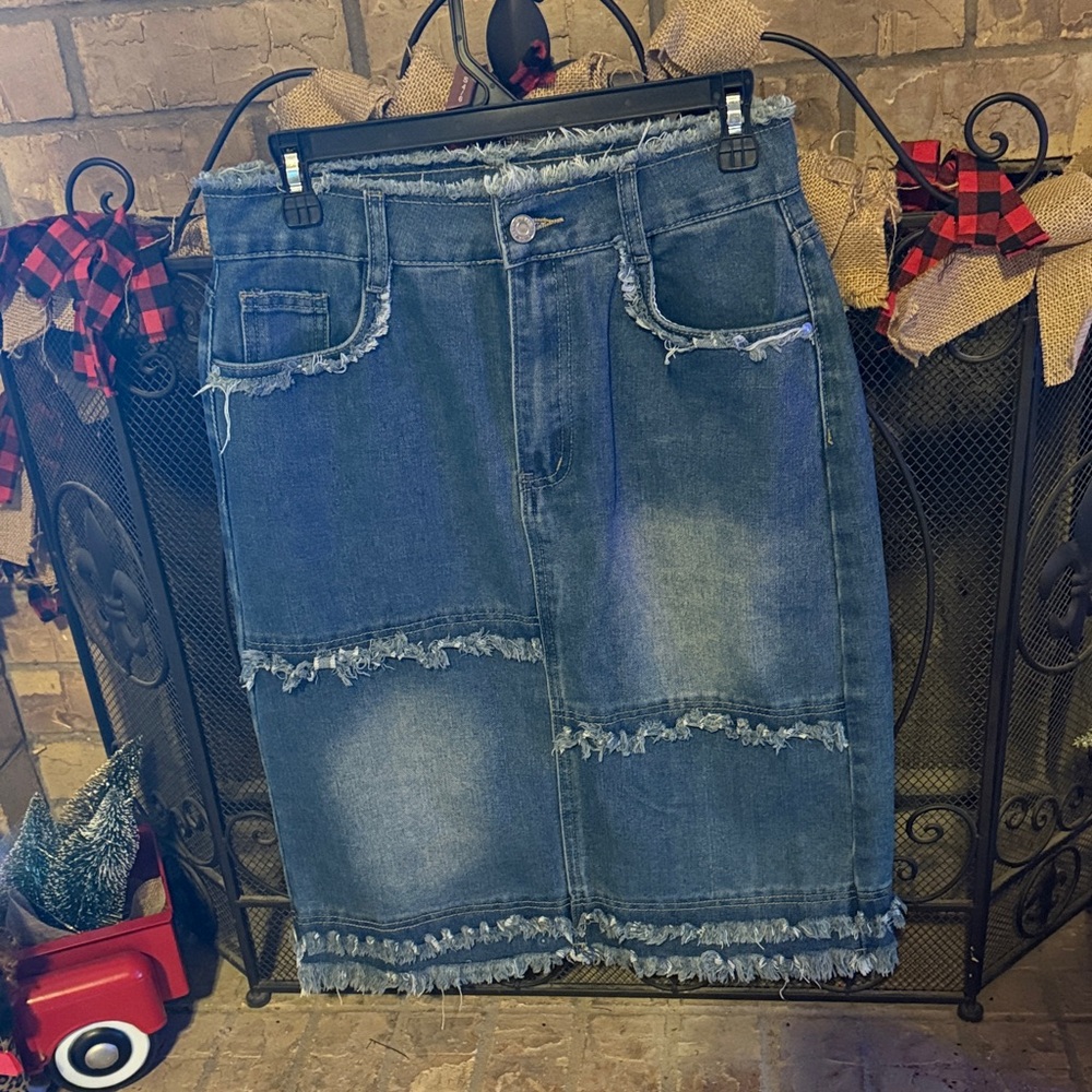 Frayed Hem Denim Pencil Skirt - Picture 1 of 2